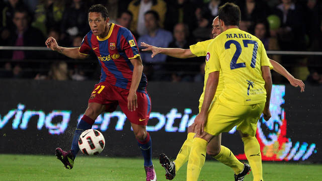 Adriano en el partido de la temporada pasada. El Barça ganó 0 a 1 / FOTO: ARCHIVO FCB