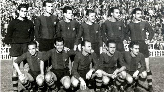 EQUIP_1950-51_ESCUDERO_AGENOLLAT_SEGON_PER_LA_DRETA_.v1328628162.jpg