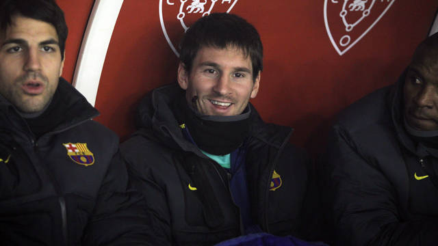 Messi on the bench at the Reyno de Navarra. PHOTO: MIGUEL RUIZ-FCB.