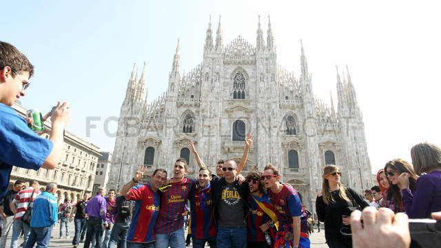 Barça fans take Milan