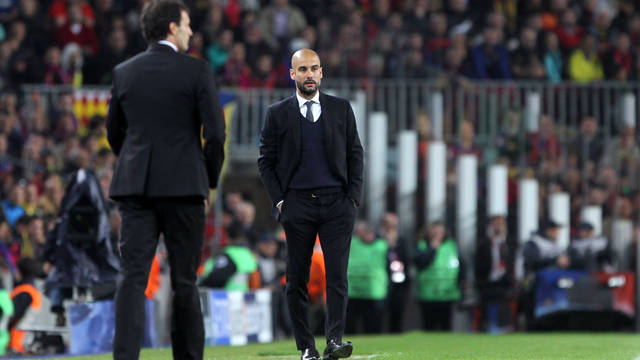 Guardiola segueix el partit, amb Allegri en primer pla / FOTO: MIGUEL RUIZ - FCB