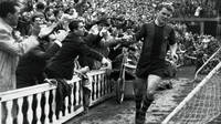 Kubala celebrates a goal in Les Corts, 1951-52 /PHOTO: ARXIU FCB