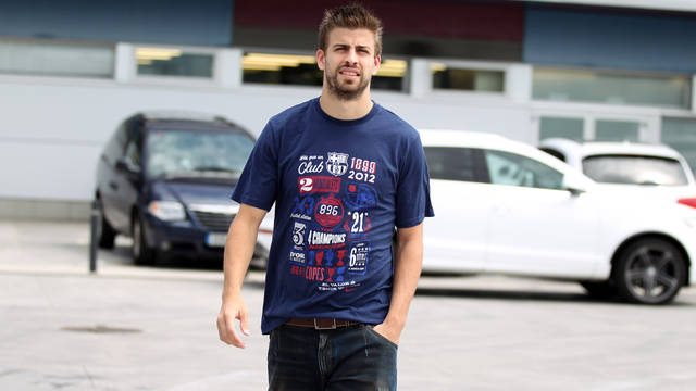 http://media1.fcbarcelona.com/media/asset_publics/resources/000/019/062/size_640x360/2012-05-22_ENTRENO_53.v1337689481.JPG