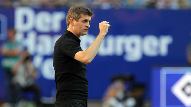 Tito Vilanova during the match against Hamburg SV / PHTO: MIGUEL RUIZ - FCB