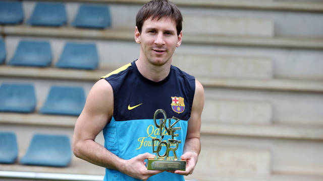 Messi, amb el seu tercer trofeu 'Onze d'Or' consecutiu / FOTO: MIGUEL RUIZ - FCB