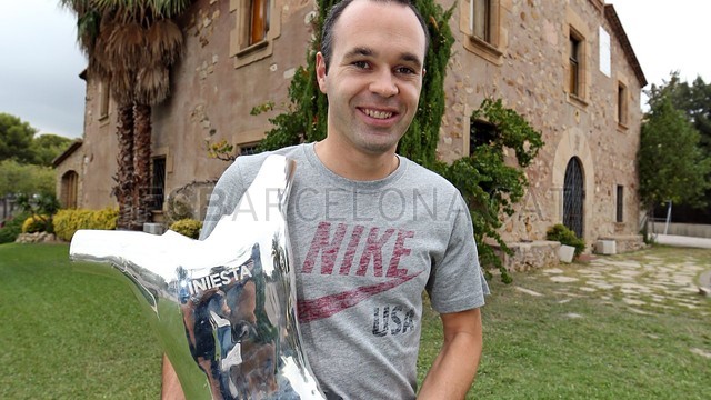 2012-09-18 INIESTA TROFEO 16-Optimized