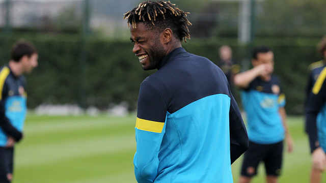 Alex Song habla en la REVISTA BARÇA de sus primeros meses en el Club / FOTO: MIGUEL RUIZ  FCB