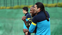 Pinto i l'exblaugrana Keita, novetat en l'entrenament. FOTO: MIGUEL RUIZ-FCB.
