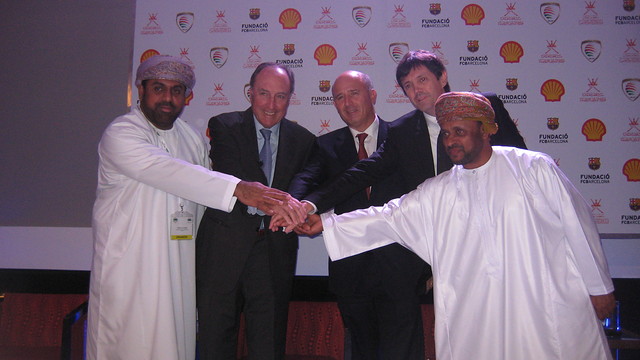 Ramon Pont and Ramon Cierco together with Shell and Oman government representatives.