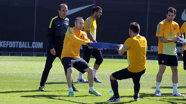 Iniesta, durante el entrenamiento / FOTO: MIGUEL RUIZ  FCB