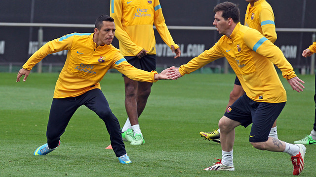 Alexis i Messi, durant l'entrenament d'aquest dijous / FOTO: MIGUEL RUIZ-FCB