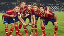 Thiago, Tello, Bartra, Muniesa and Montoya with the trophy / PHOTO: AFP