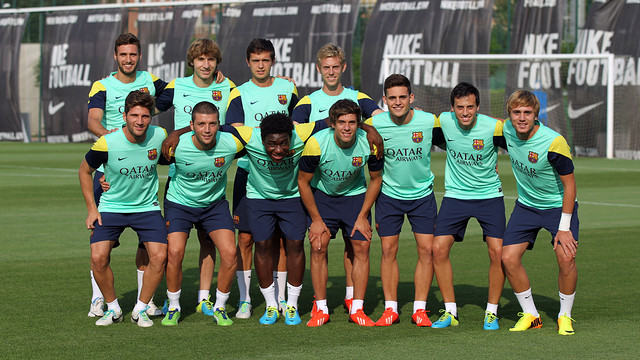 Los 11 jugadores del filial que entrenan con el primer equipo / FOTO: MIGUEL RUIZ  FCB