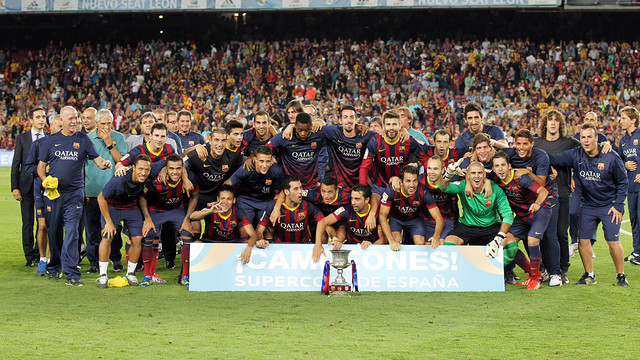 The team with the trophy / PHOTO: MIGUEL RUIZ-FCB