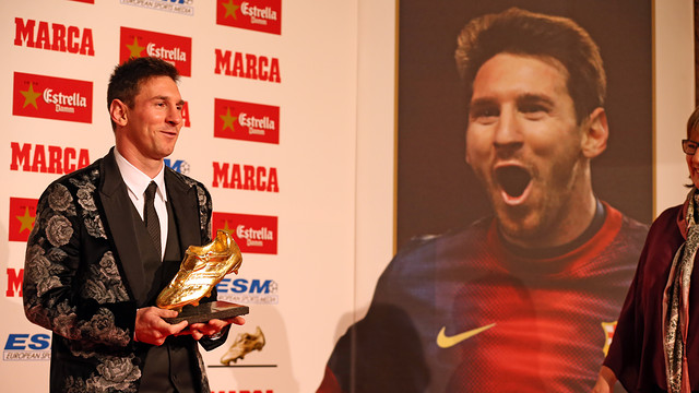 Messi, with the 2012/13 Golden Boot. PHOTO: MIGUEL RUIZ-FCB.