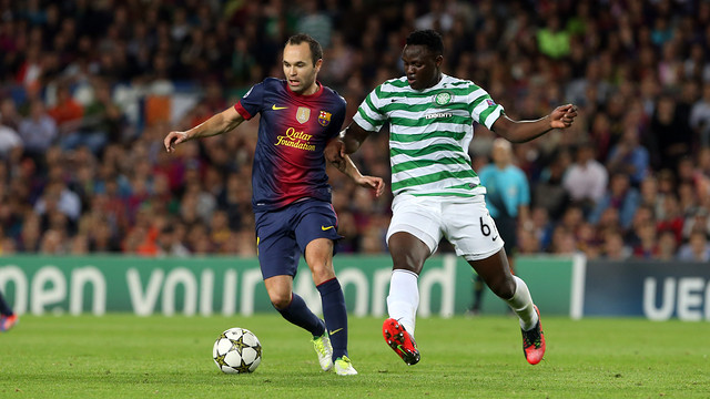 Iniesta controls the ball at the Camp Nou