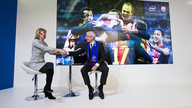 Rossich and Westendorf, at the Intel stand in the Mobile World Congress