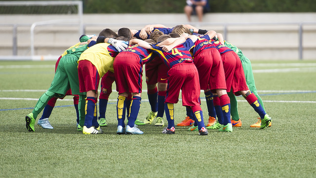 مدرسة نادي برشلونة FCBESCOLA 2015-09-20FCBBENJAMIAvsSANTBOINAVICTOR_pic_2015-09-20_fcbbenjamiavssantboiana_02.v1444317257