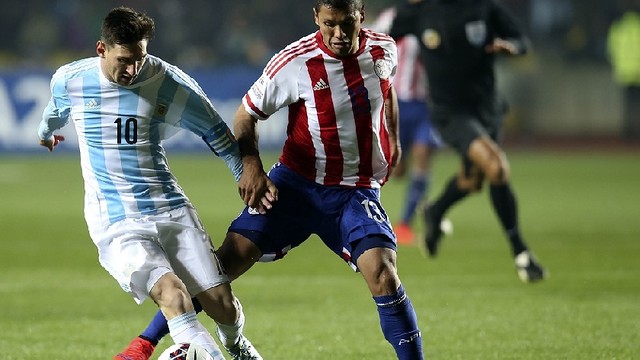 Messi against Paraguay in the semi final / AFA.ORG.AR