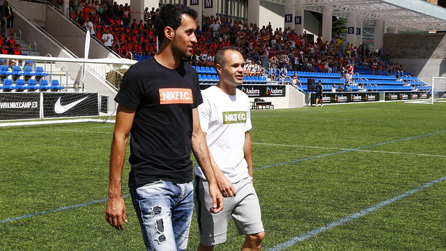 Busquets and Iniesta in Andorra / NIKE