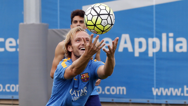 Ivan Rakitic in training on Friday / MIGUEL RUIZ-FCB